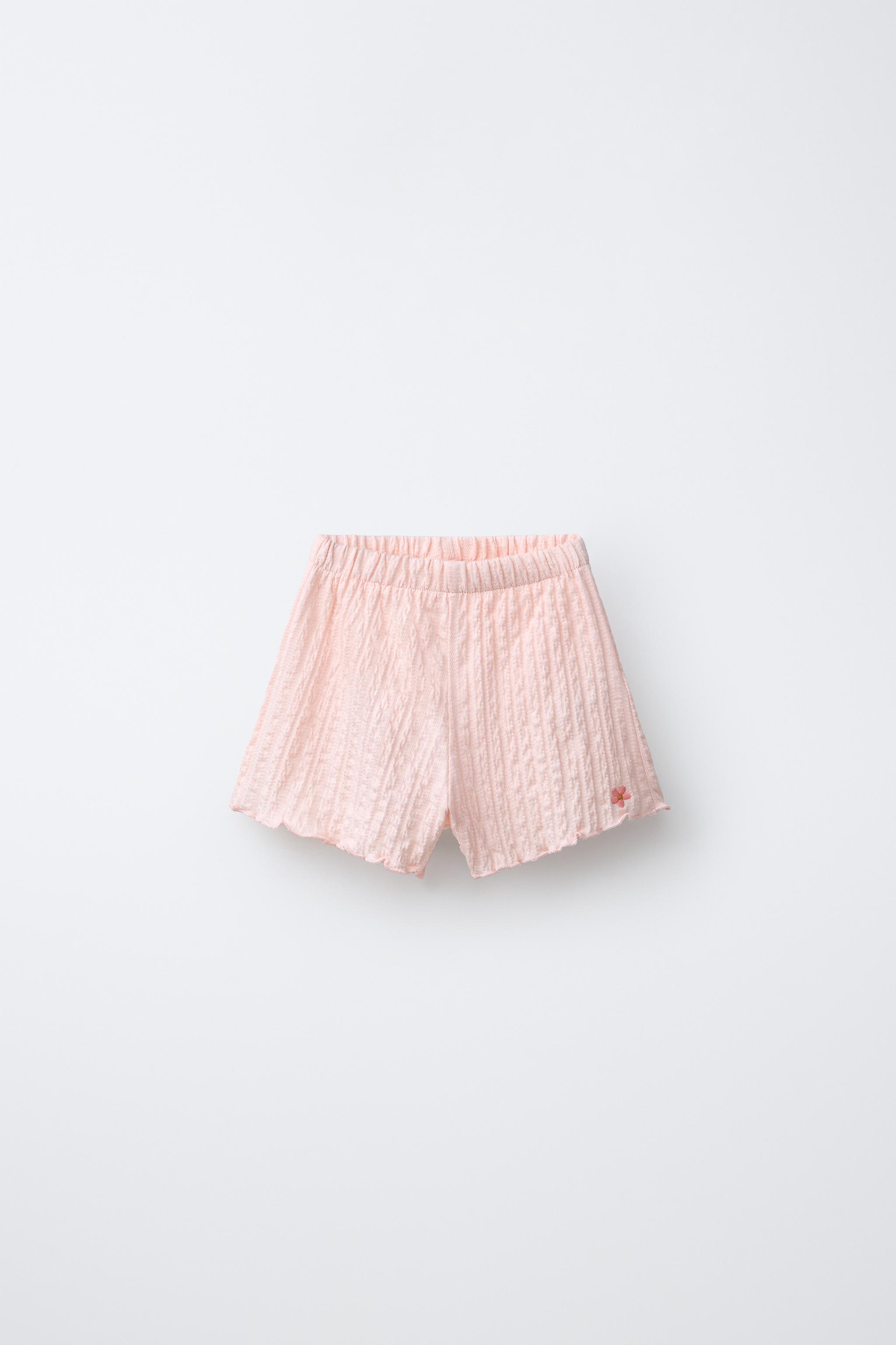 SHORT TEXTURÉ À FLEUR BRODÉE